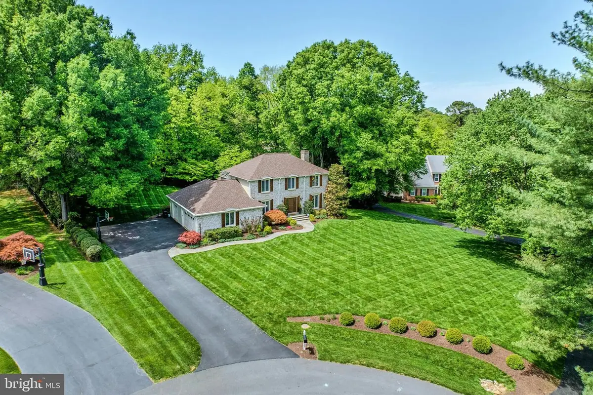 10904 Berryland Ct, Oakton, VA 22124 - #1