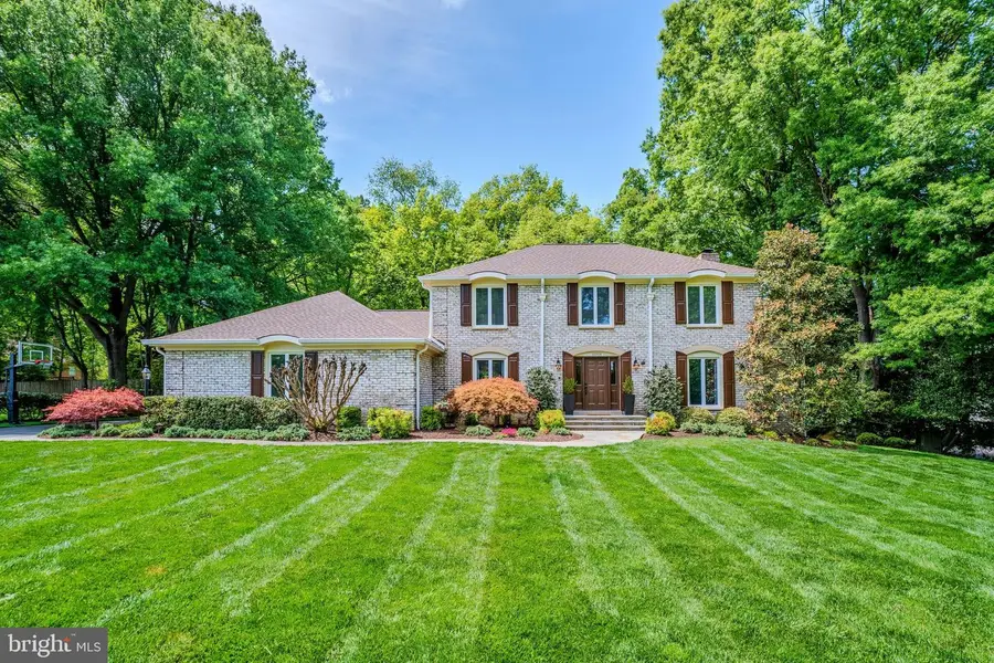 10904 Berryland Ct, Oakton, VA 22124 - #3