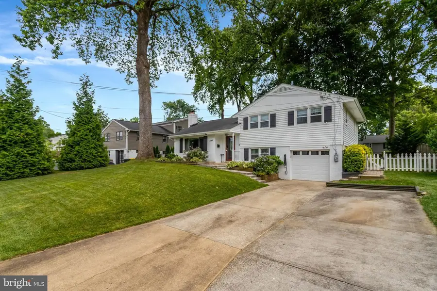 7505 Hogarth St, Springfield, VA 22151 - #2