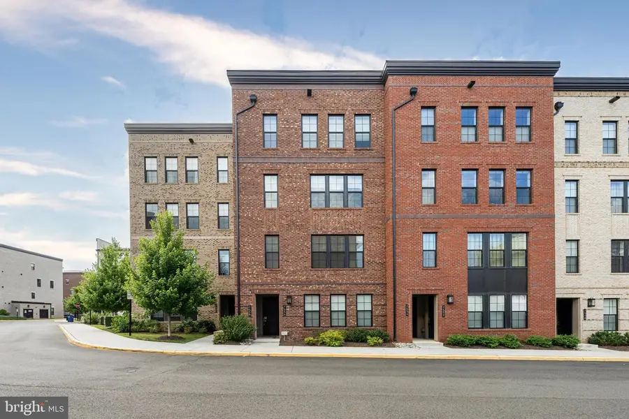 7556 Sawyer Farm Way, McLean, VA 22102 - #2