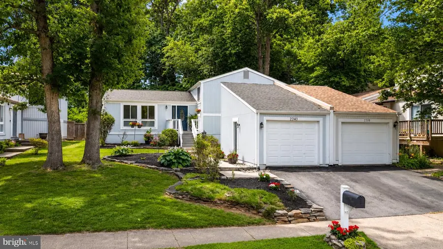 2240 Sanibel Dr, Reston, VA 20191 - #2
