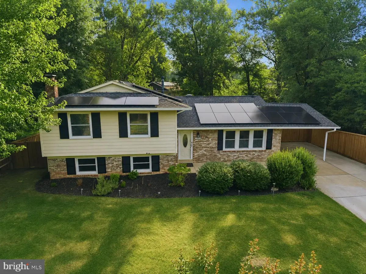 2410 Parkers Ln, Alexandria, VA 22306 - #1