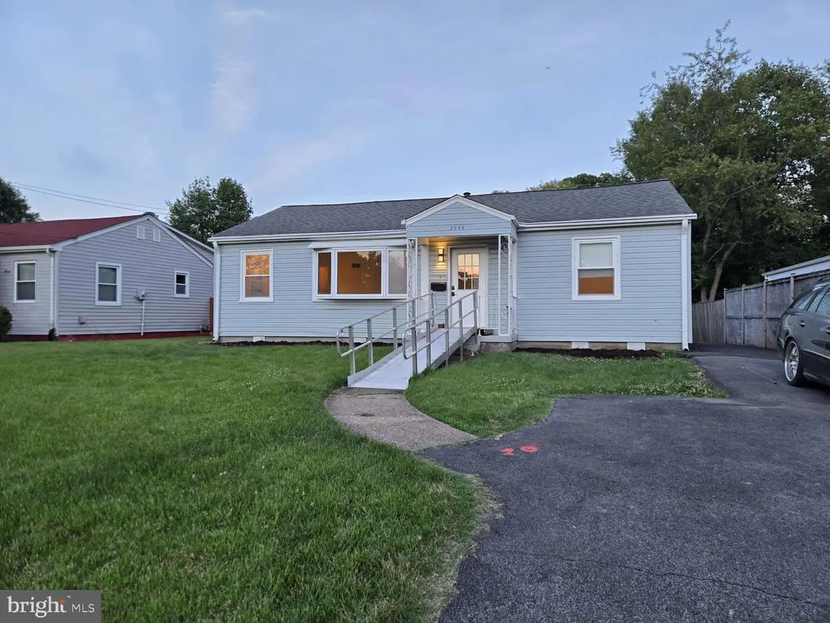 2949 Rosemary Ln, Falls Church, VA 22042 - #1