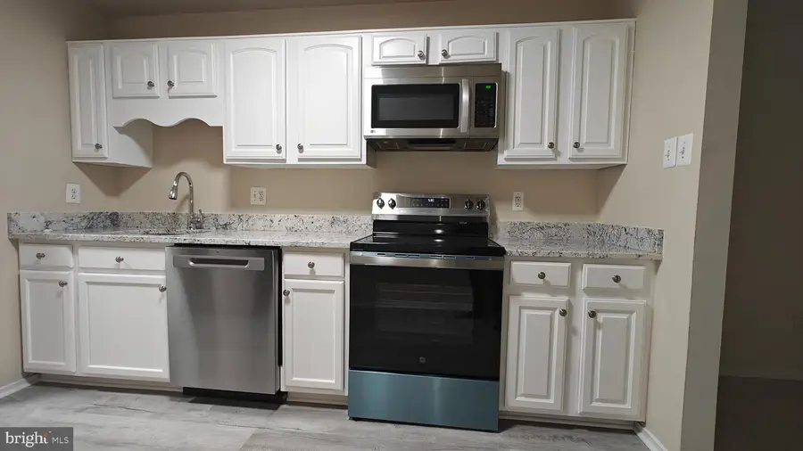 503 Florida Ave #203, Herndon, VA 20170 - #2