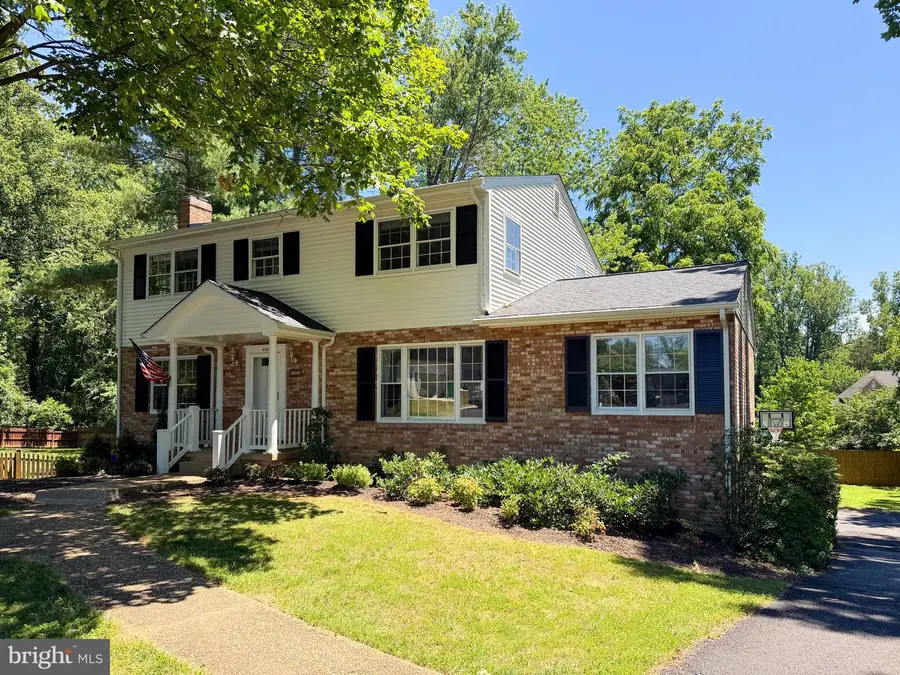 408 Holloway Ct Ne, Vienna, VA 22180 - #2