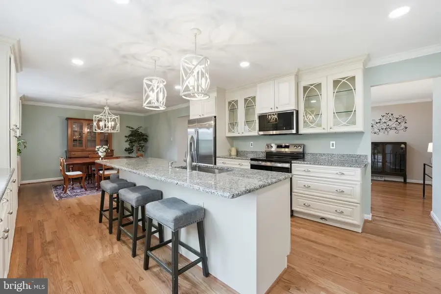 408 Holloway Ct Ne, Vienna, VA 22180 - #3