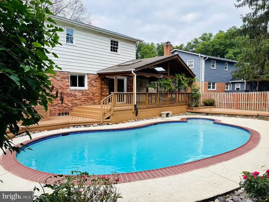 9217 Santayana Dr, Fairfax, VA 22031 - #3