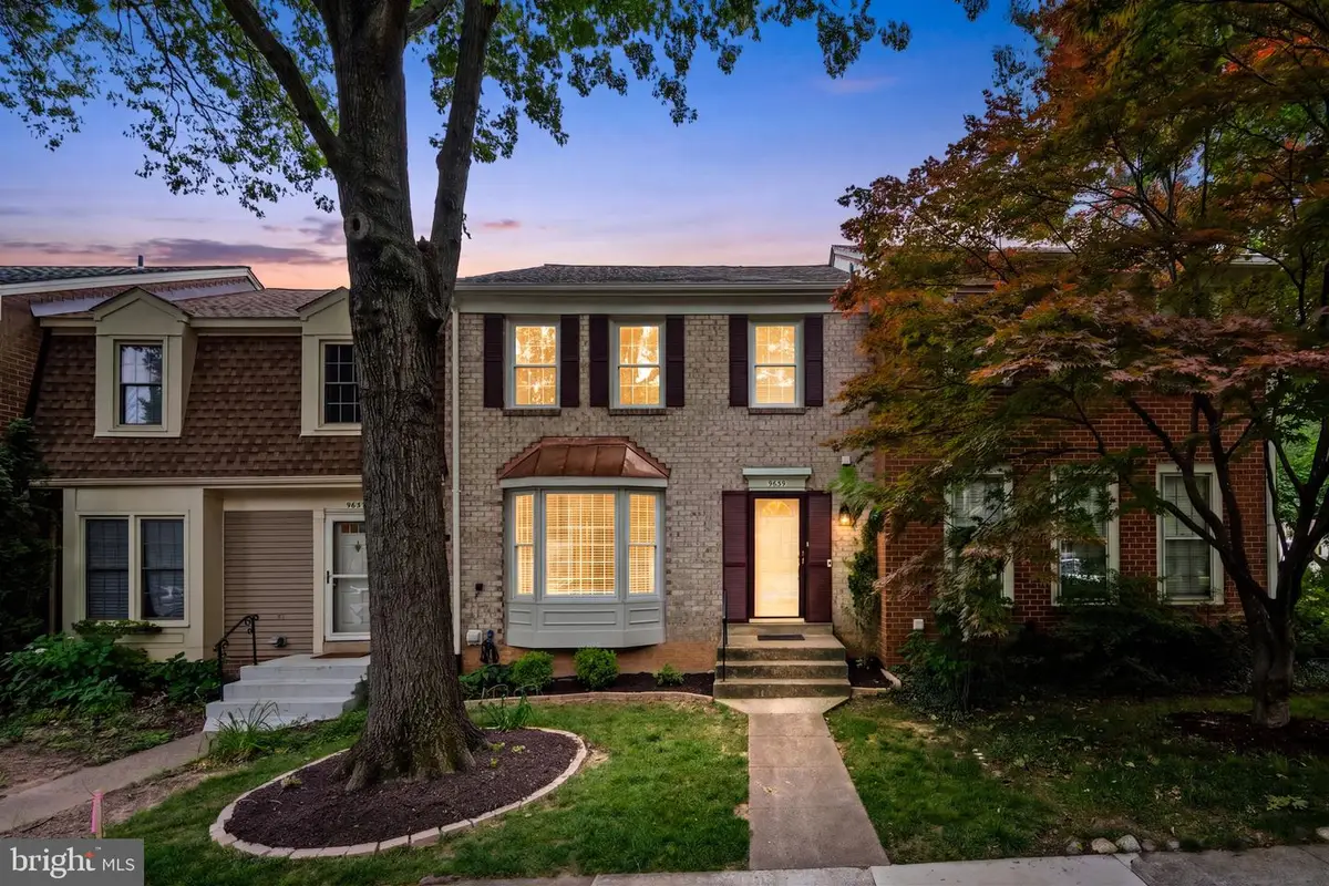 9639 Scotch Haven Dr, Vienna, VA 22181 - #1
