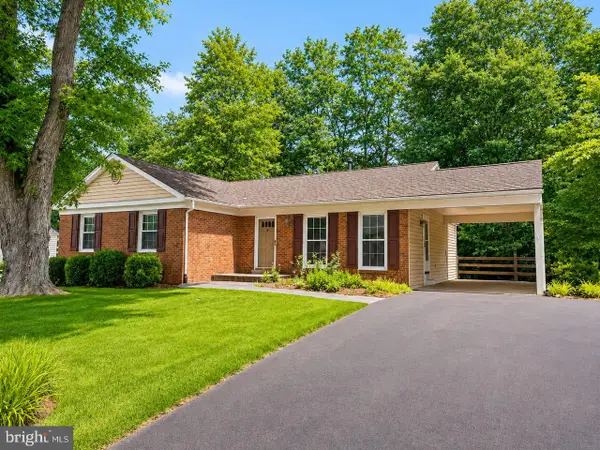 10828 Broadwater Dr, FAIRFAX, VA 22032