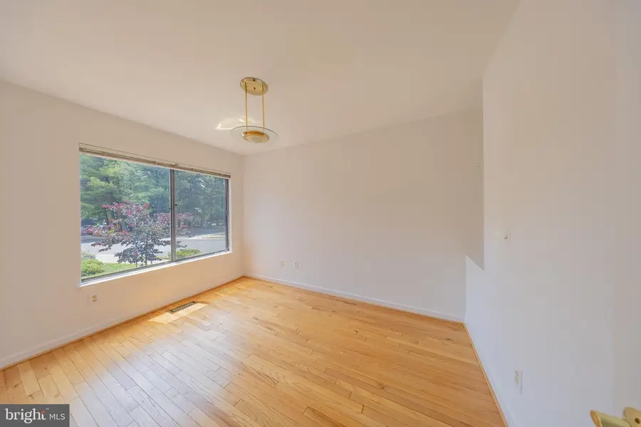 2201 Cedar Cove Ct, Reston, VA 20191 - #2