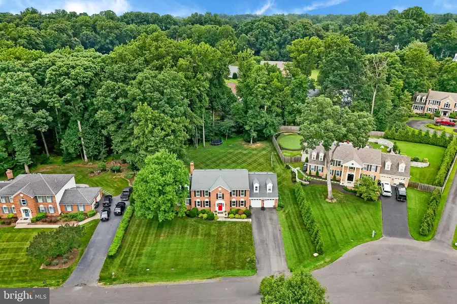 11556 Holly Briar Ln, Great Falls, VA 22066 - #3