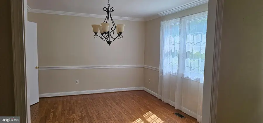 5243 Kaywood Ct, Fairfax, VA 22032 - #3