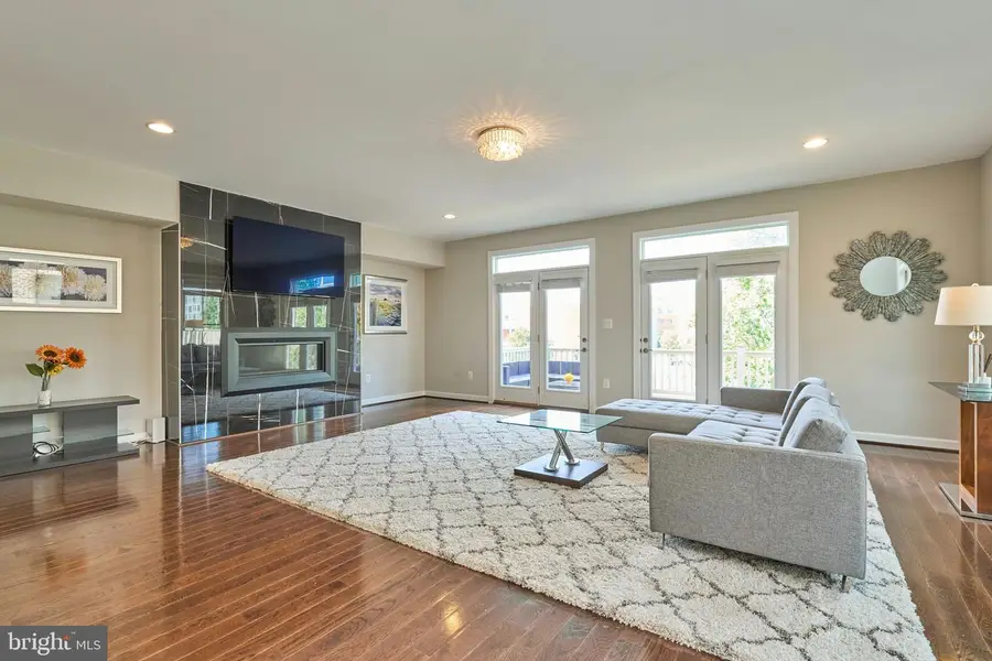 2358 Chadlington Rd, Falls Church, VA 22043 - #3