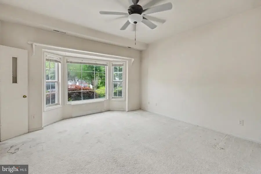 5305 Anchor Ct, Fairfax, VA 22032 - #2