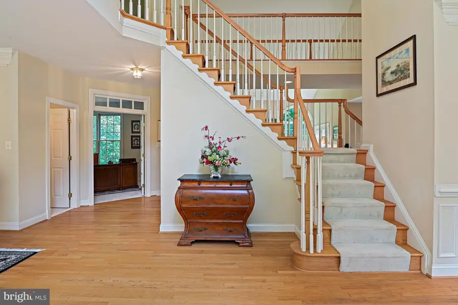 10560 Fox Forest Dr, Great Falls, VA 22066 - #3