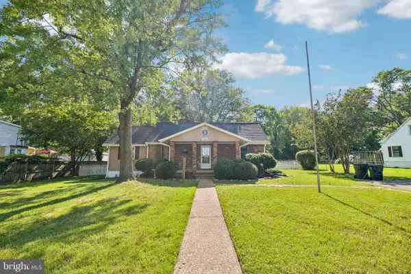 8420 Leaf Rd, ALEXANDRIA, VA 22309