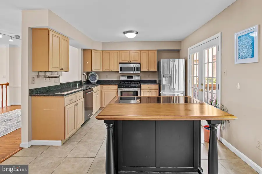 7238 Lensfield Ct, Alexandria, VA 22315 - #3