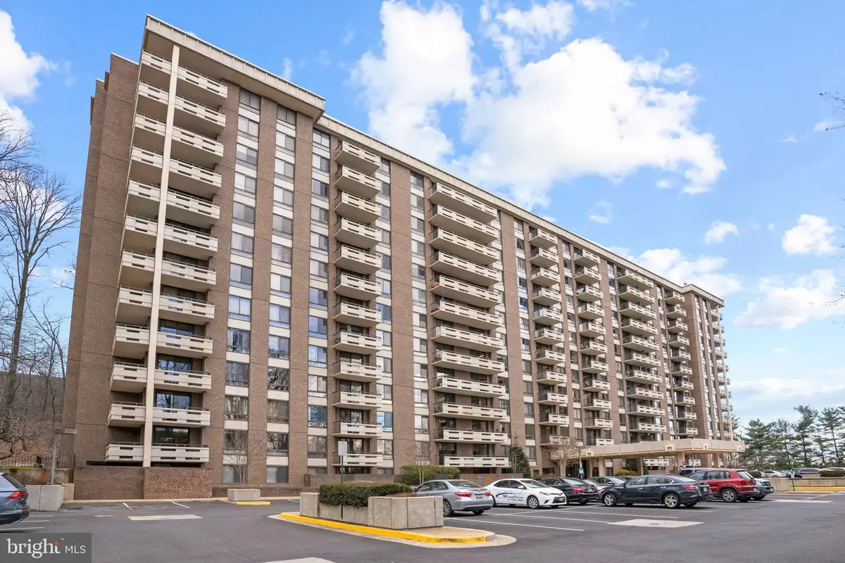 1808 Old Meadow Rd #503, McLean, VA 22102 - #1
