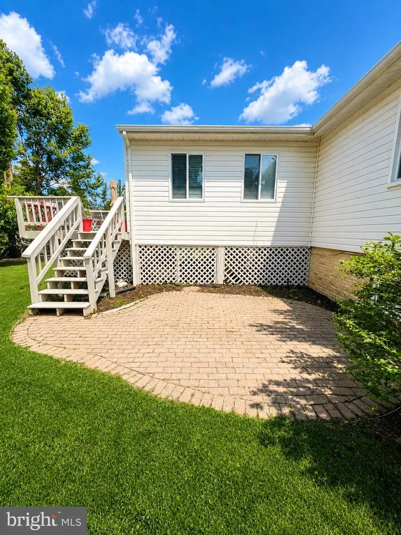 6018 Walhaven Dr, Alexandria, VA 22310 - #3