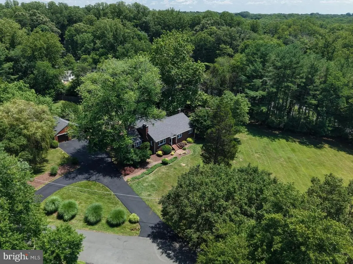 6251 Woodfair Dr, Fairfax Station, VA 22039 - #1