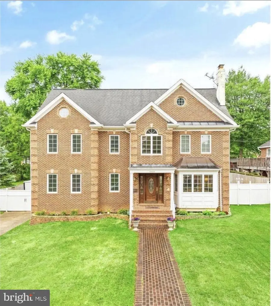 3332 Freedom Pl, Falls Church, VA 22041 - #2
