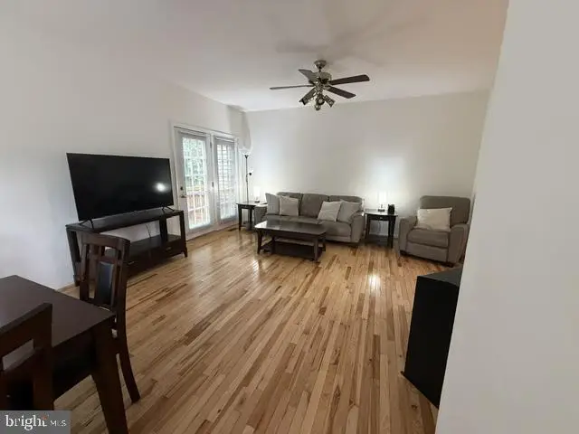 2901 Jessica Ct, Vienna, VA 22181 - #2