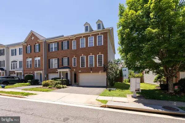 12753 Heron Ridge Dr, FAIRFAX, VA 22030
