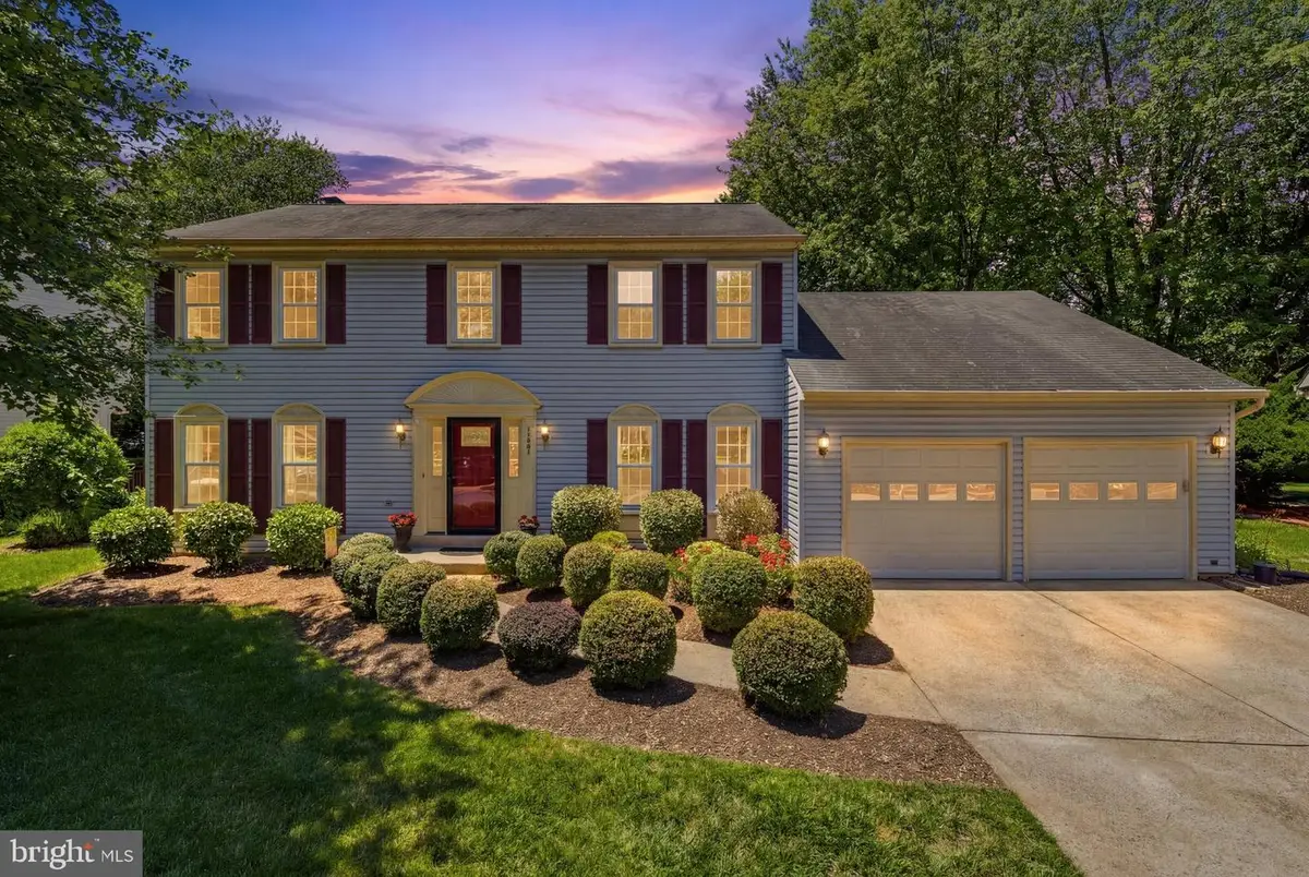 13607 White Barn Ln, Herndon, VA 20171 - #1