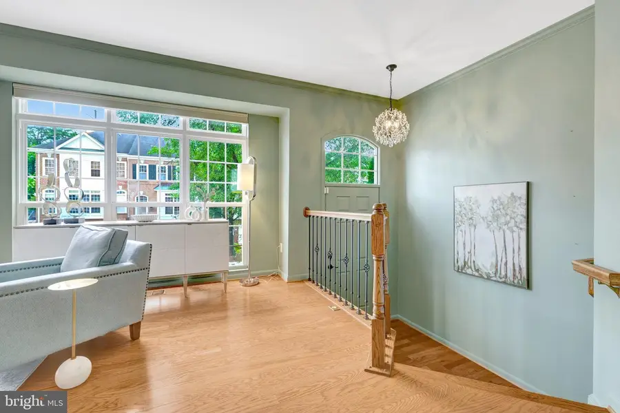 1982 Logan Manor Dr, Reston, VA 20190 - #2