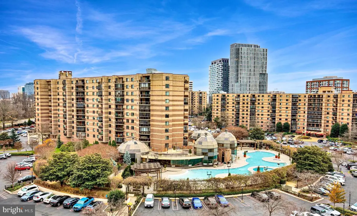 8360 Greensboro Dr #307, McLean, VA 22102 - #1