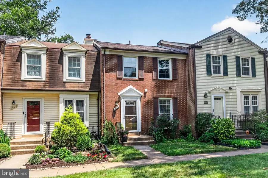 8618 Dellway Ln, Vienna, VA 22180 - #2
