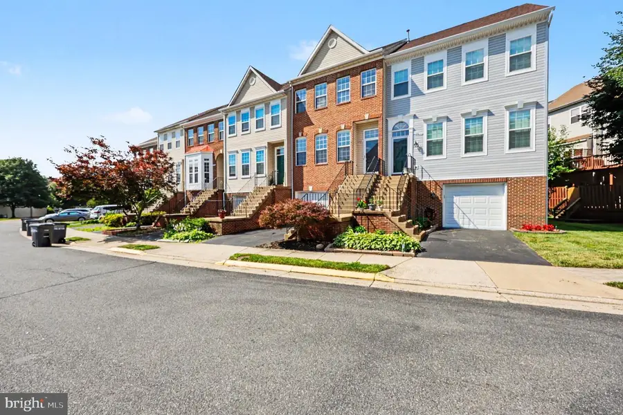 14651 Seasons Dr, Centreville, VA 20120 - #2