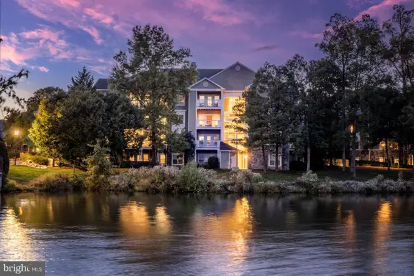 1720 Lake Shore Crest Dr #16, RESTON, VA 20190
