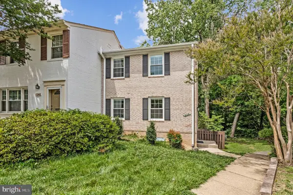 8346 Glastonbury Ct, ANNANDALE, VA 22003