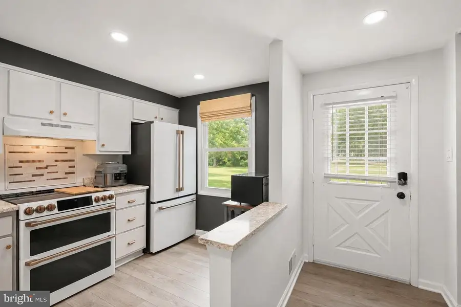 8234 Crestmont Cir, Springfield, VA 22153 - #3