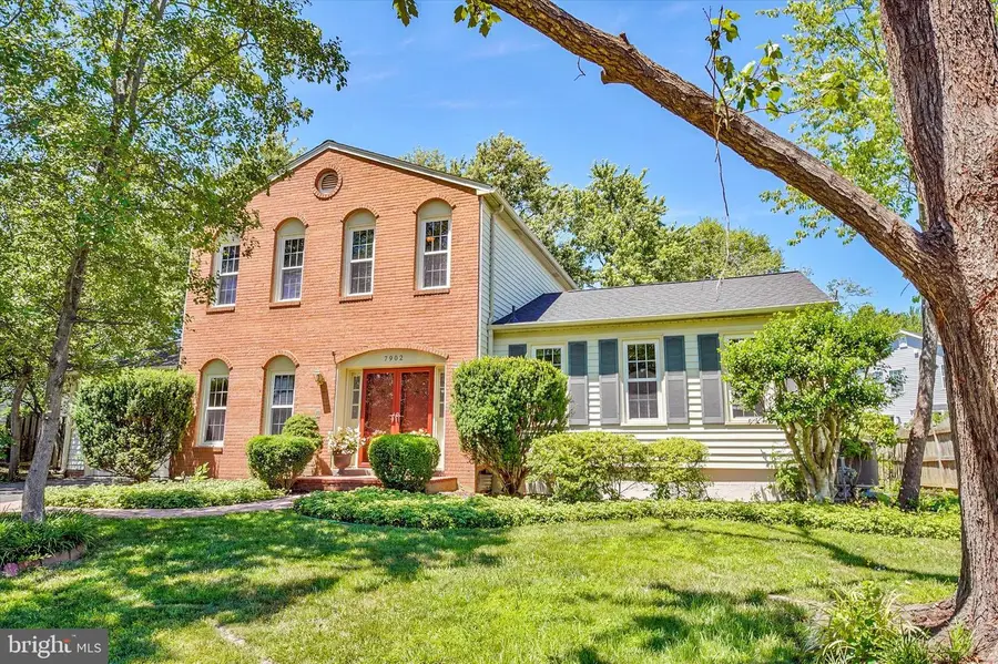 7902 Larrick Ct, Springfield, VA 22153 - #2