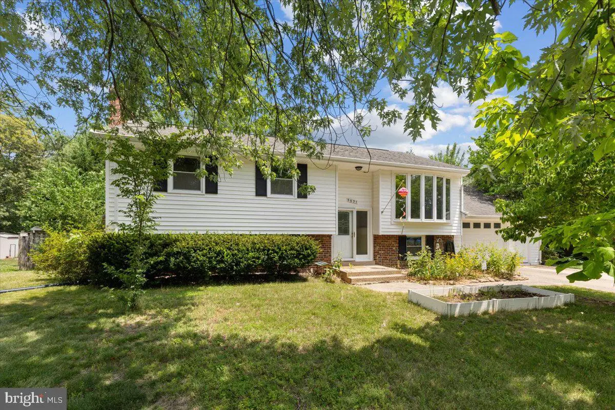 5627 Ottawa Rd, Centreville, VA 20120 - #1