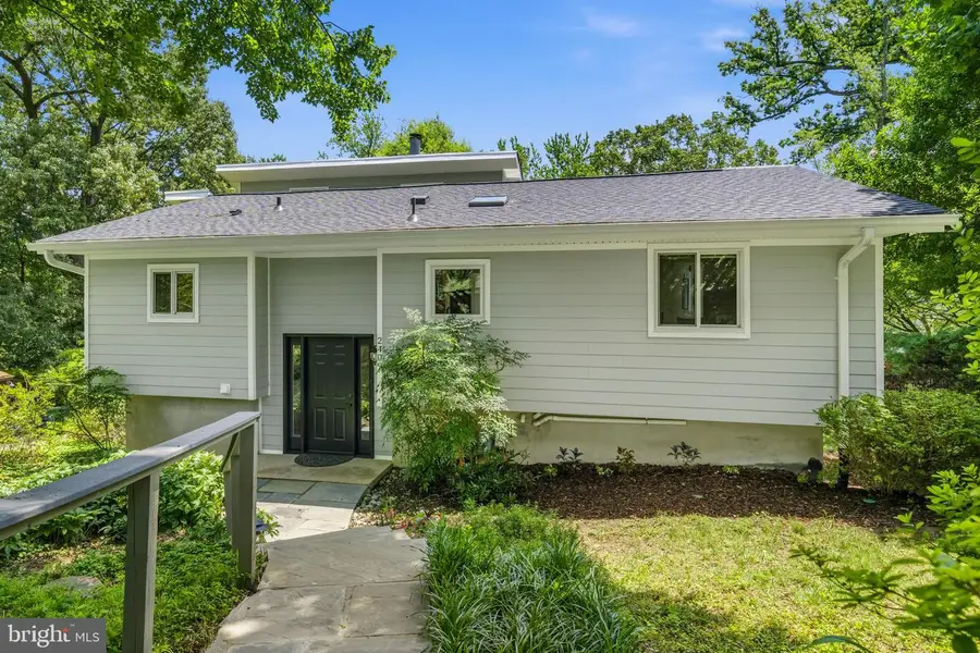 2409 Chestnut St, Falls Church, VA 22043 - #3