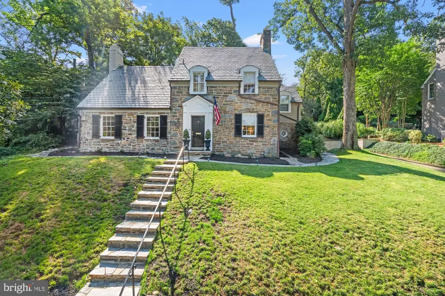 6029 Grove Dr, Alexandria, VA 22307 - #2