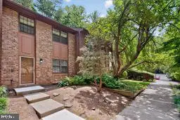 2006 Headlands Cir, RESTON, VA 20191