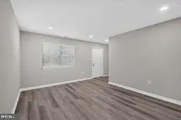 2006 Headlands Cir, Reston, VA 20191 - #2