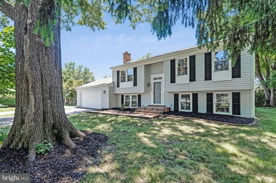 12809 Bexhill Ct, Herndon, VA 20171 - #2
