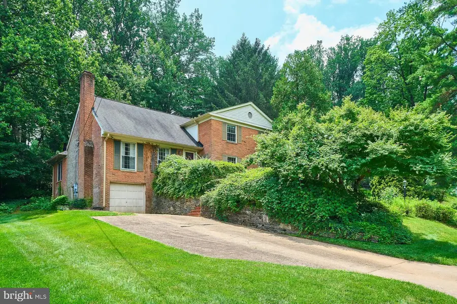 3606 Bent Branch Ct, Falls Church, VA 22041 - #2
