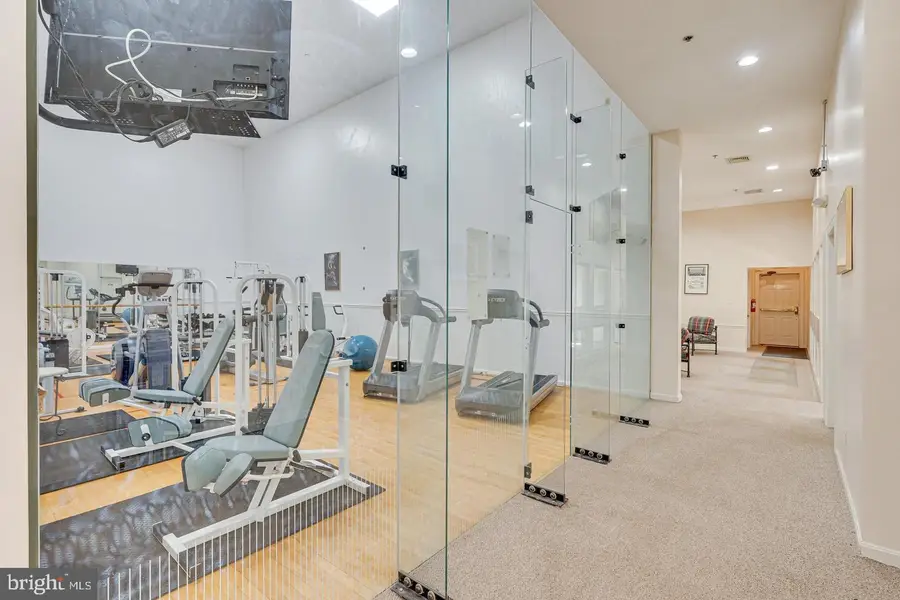 4405 Fair Stone Dr #204, Fairfax, VA 22033 - #2
