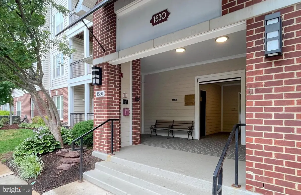 1530 Spring Gate Dr #9208, McLean, VA 22102 - #1