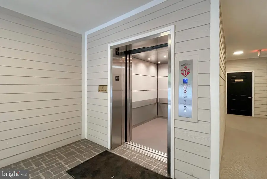 1530 Spring Gate Dr #9208, McLean, VA 22102 - #2