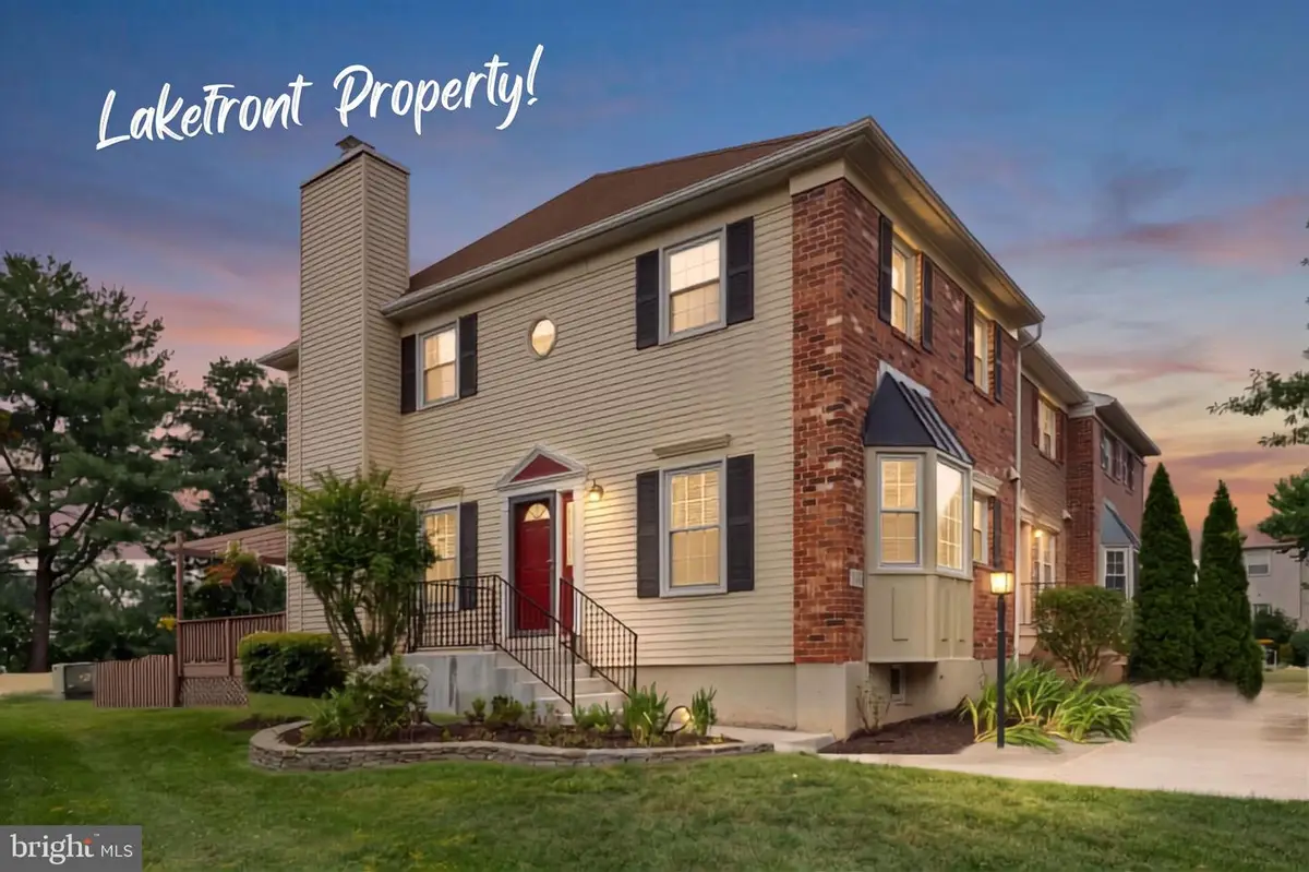 7190 Lake Cove Dr, Alexandria, VA 22315 - #1