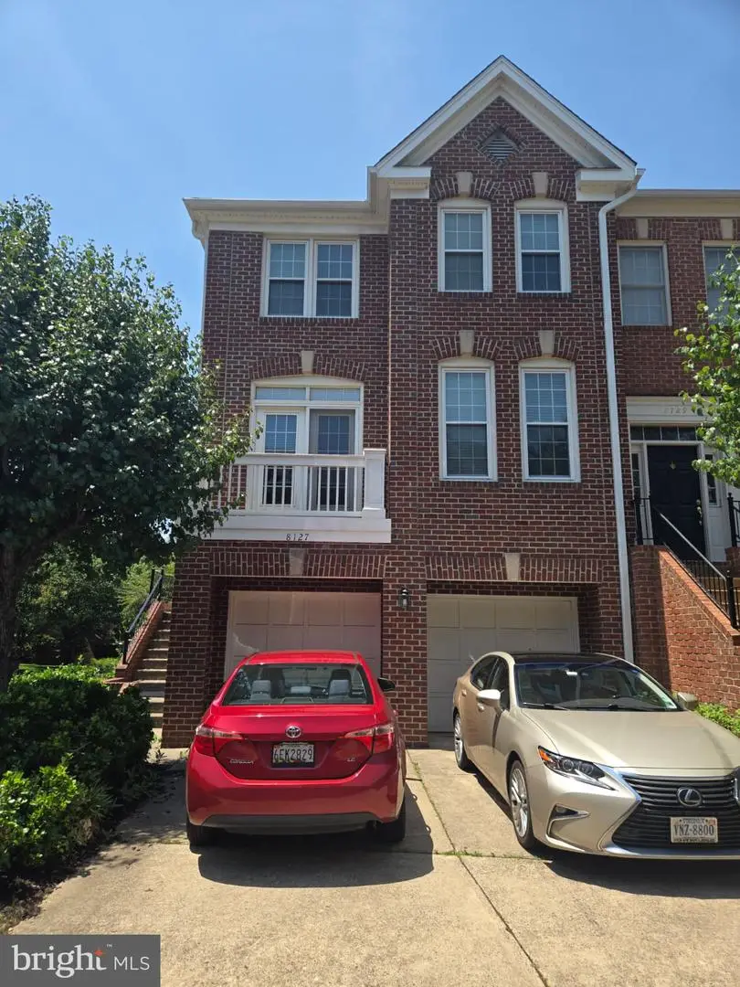 8127 Boss St, Vienna, VA 22182 - #1
