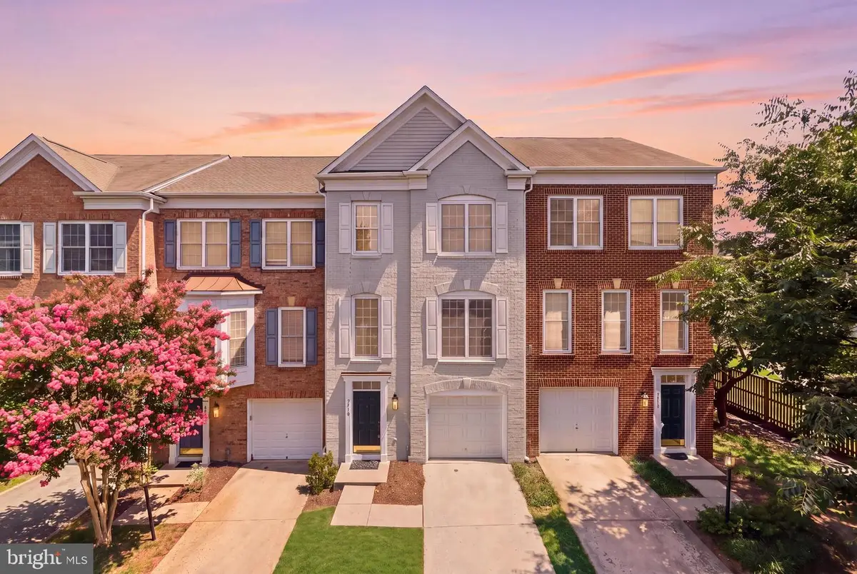 2512 Terra Cotta Cir, Herndon, VA 20171 - #1