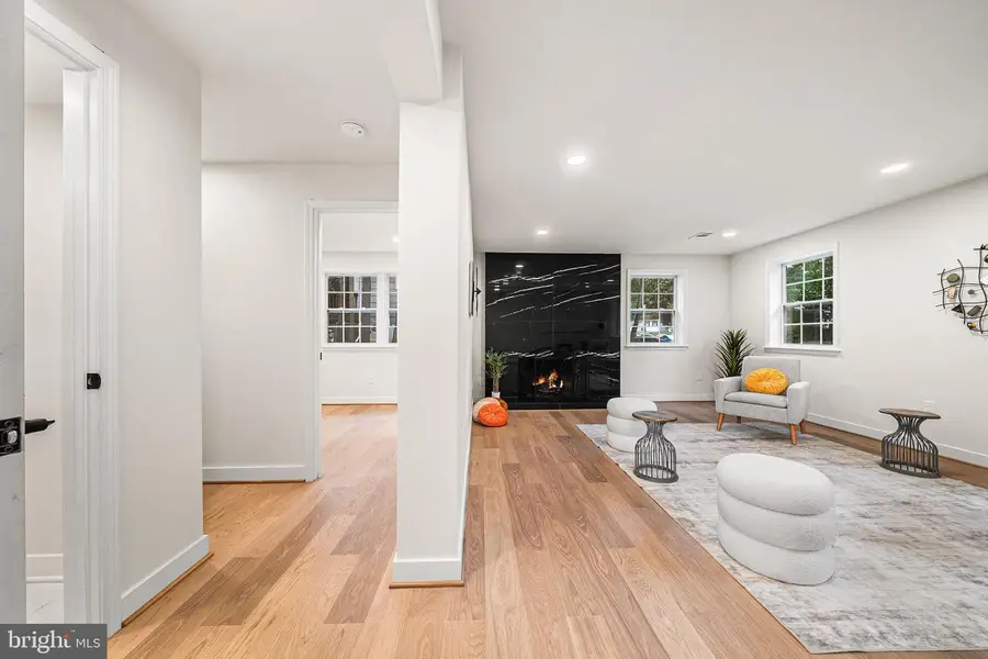2308 William And Mary Dr, Alexandria, VA 22308 - #3